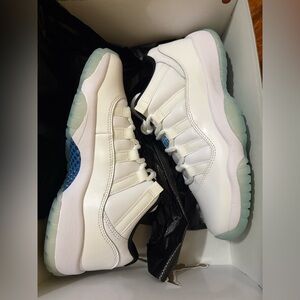 Air Jordan 11 retro low sneakers